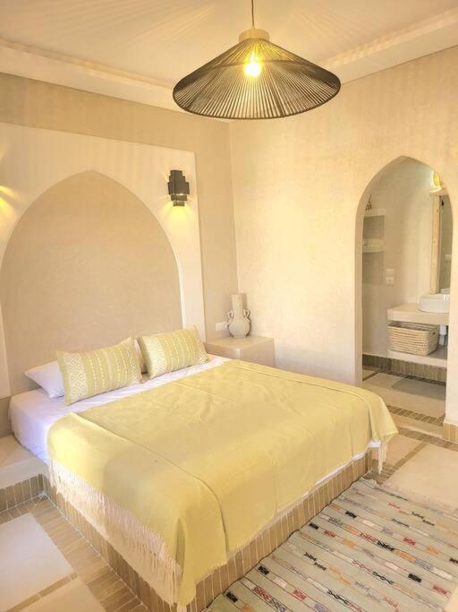 Riad Isahiac Avec Piscine En Exclusivite Marrakesh Extérieur photo