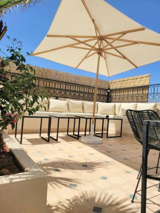 Riad Isahiac Avec Piscine En Exclusivite Marrakesh Extérieur photo
