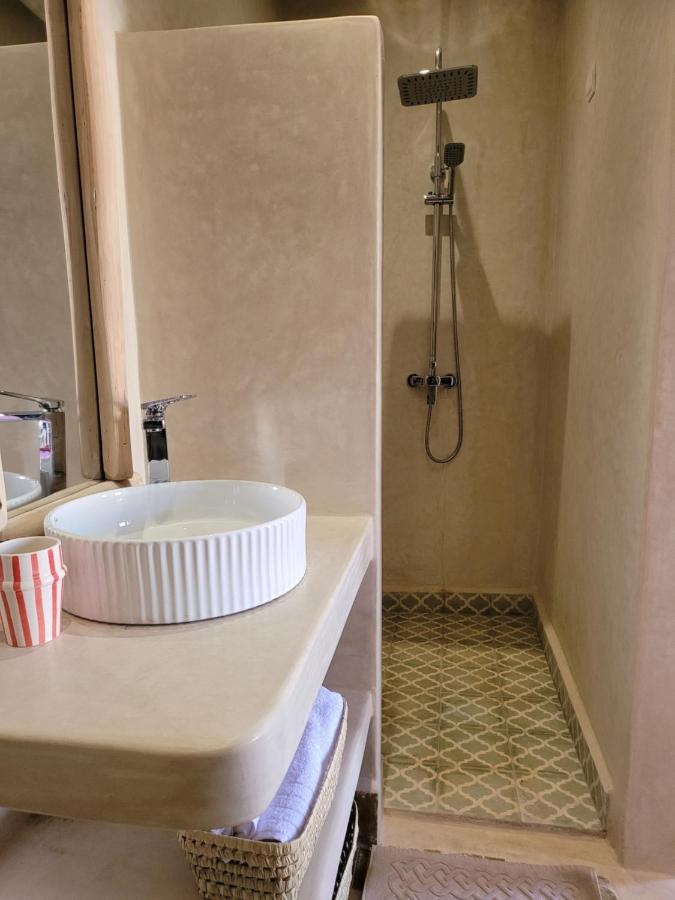Riad Isahiac Avec Piscine En Exclusivite Marrakesh Extérieur photo